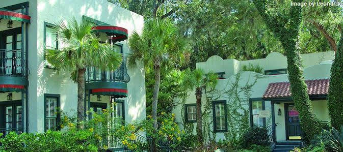 Village Inn And Pub St. Simons Island Buitenkant foto